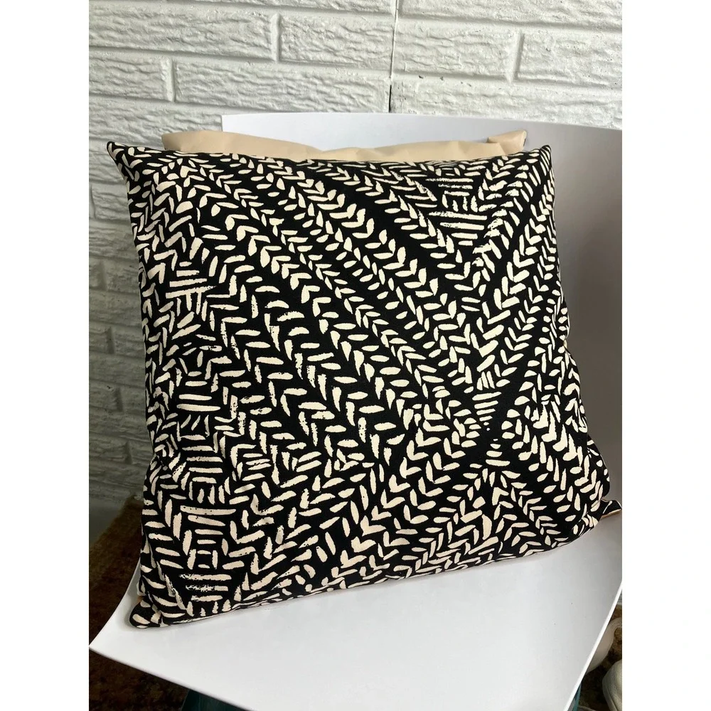 Sseko Throw Pillows Unisex 18x18 Tan Black Excellent Leather Colorblock 2pc Set